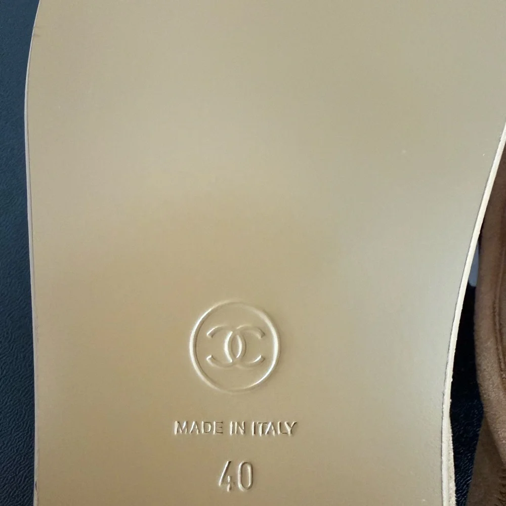 Chanel Tan Logo Slingback Loafers with shearling lining SZ 40 NEW/ full set - Picture 8 of 9